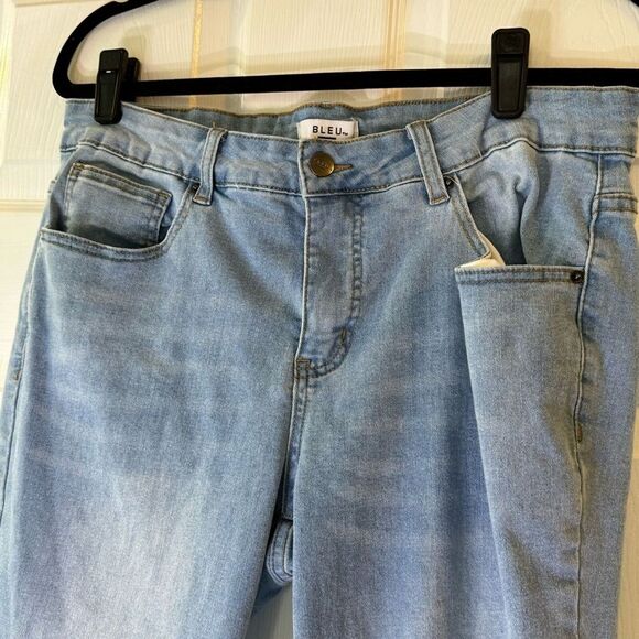 BLEU Women's 14W Light Wash Stretch Crop Jeans Pull-On Style Comfort Fit - Picture 3 of 9